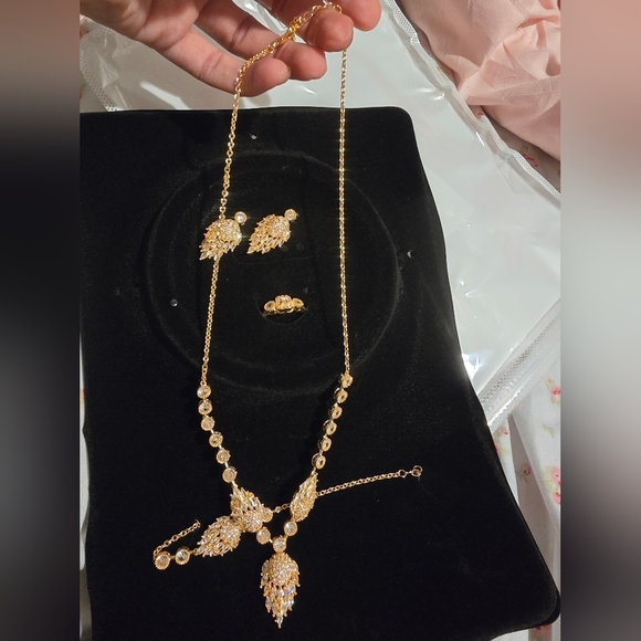 21kgp Duabi Jewlery - Elegant Gold Jewelry Set - Picture 17 of 17